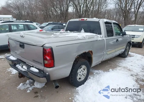 2004 Chevrolet Silverado 1500 Ls z USA, uszkodzony, nr VIN 2GCEC19T341178852